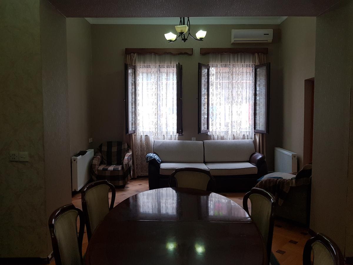 Apartments Cira บาทูมิ ภายนอก รูปภาพ
