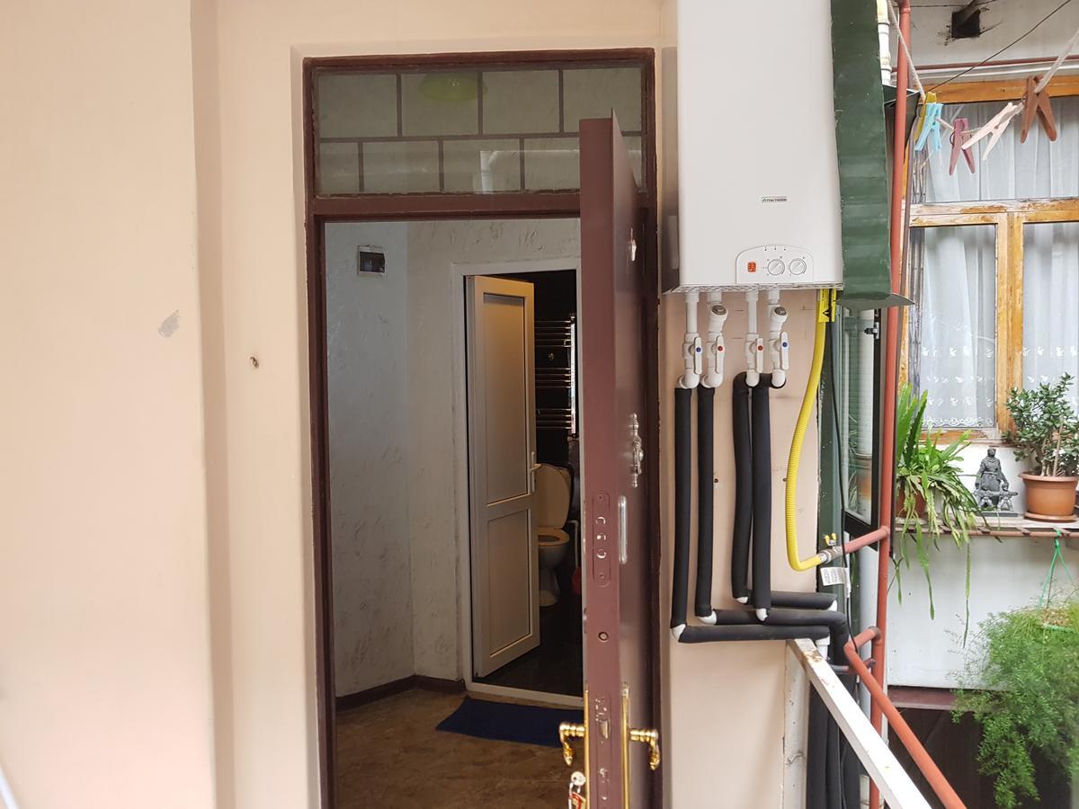 Apartments Cira บาทูมิ ภายนอก รูปภาพ